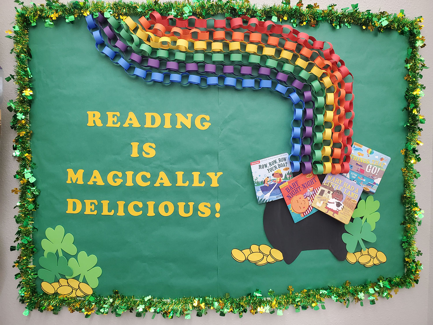 Reading is delicious wall art